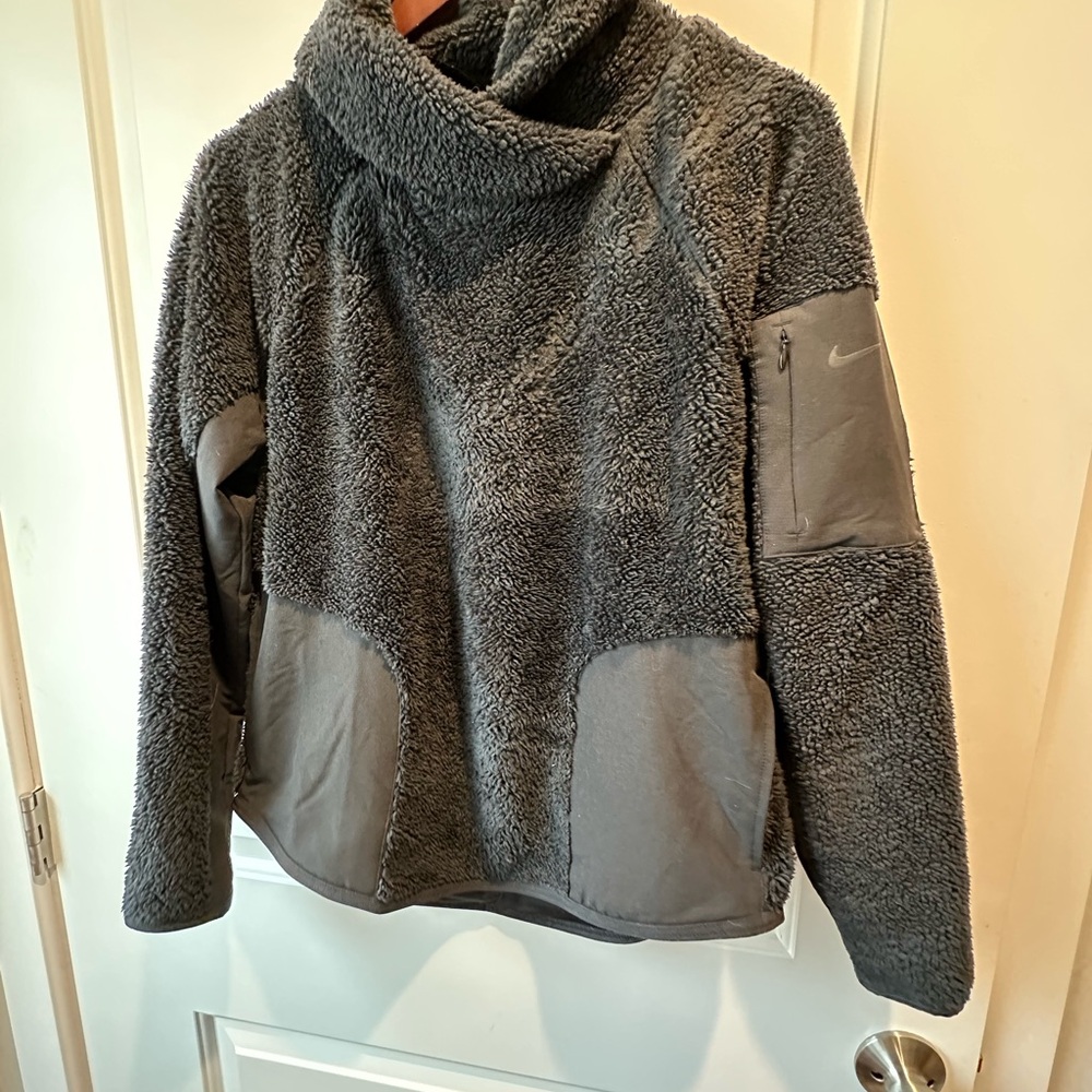 Nike Black Sherpa fleece Pullover